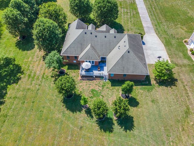 178 Sugar Leaf Cir, Winchester, TN 37398