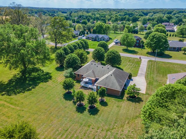 178 Sugar Leaf Cir, Winchester, TN 37398