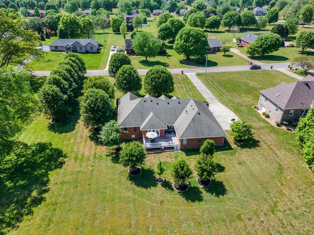 178 Sugar Leaf Cir, Winchester, TN 37398