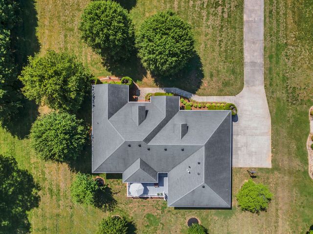178 Sugar Leaf Cir, Winchester, TN 37398