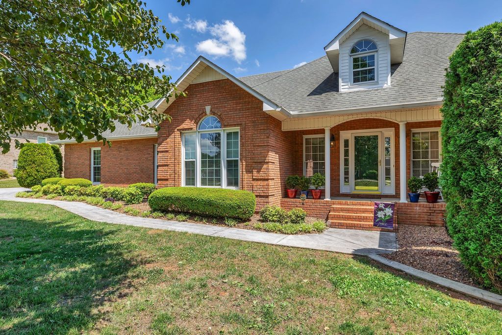 178 Sugar Leaf Cir, Winchester, TN 37398