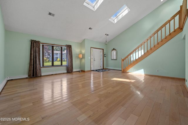 683 Mccormick Drive, Toms River, NJ 08753