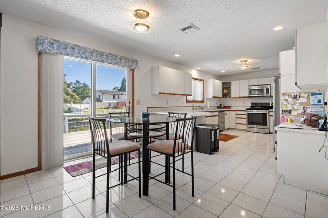683 Mccormick Drive, Toms River, NJ 08753