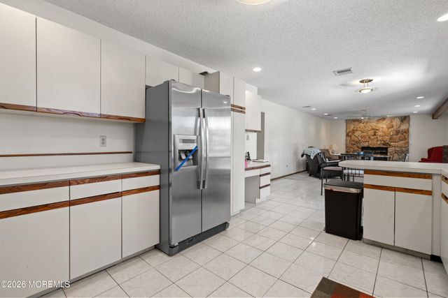 683 Mccormick Drive, Toms River, NJ 08753