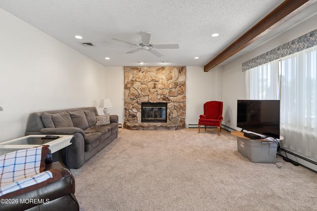 683 Mccormick Drive, Toms River, NJ 08753