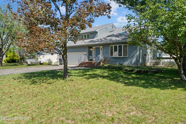 683 Mccormick Drive, Toms River, NJ 08753