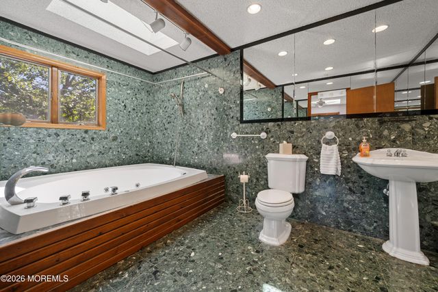 683 Mccormick Drive, Toms River, NJ 08753