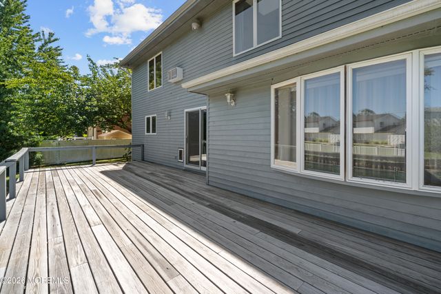 683 Mccormick Drive, Toms River, NJ 08753