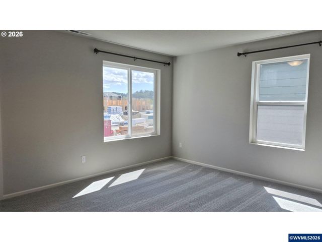 1943 NW Kent St, Mcminnville, OR 97128
