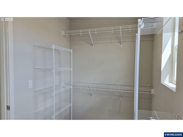 1943 NW Kent St, Mcminnville, OR 97128