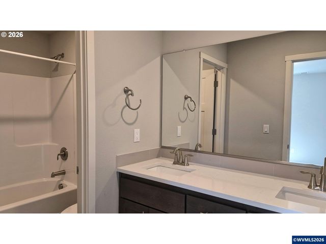 1943 NW Kent St, Mcminnville, OR 97128