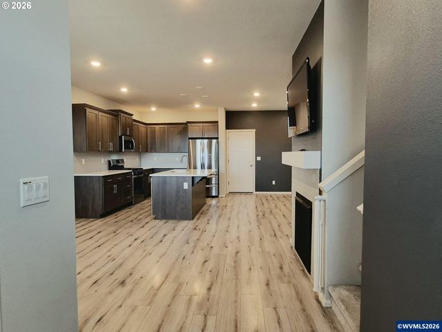 1943 NW Kent St, Mcminnville, OR 97128
