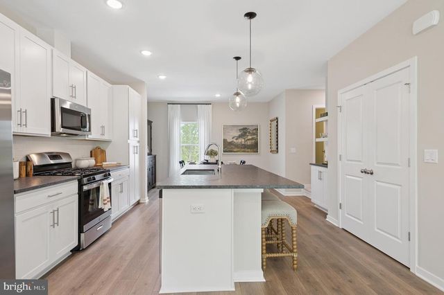 58 SILVERBELL AVE, Berlin, NJ 08009