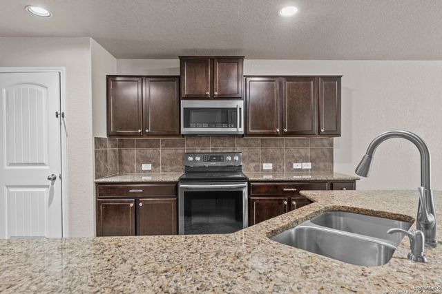 11742 Cayenne Canyon, San Antonio, TX 78245