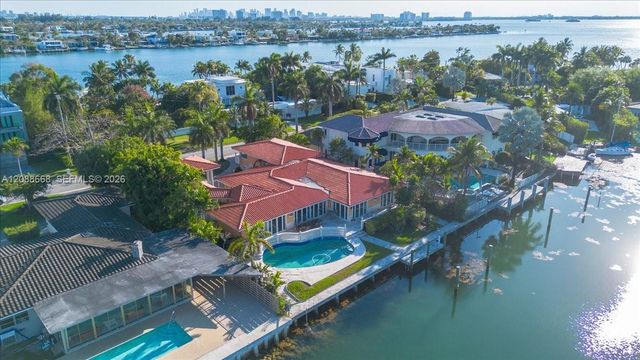 1249 Biscaya Drive 1249, Surfside, FL 33154