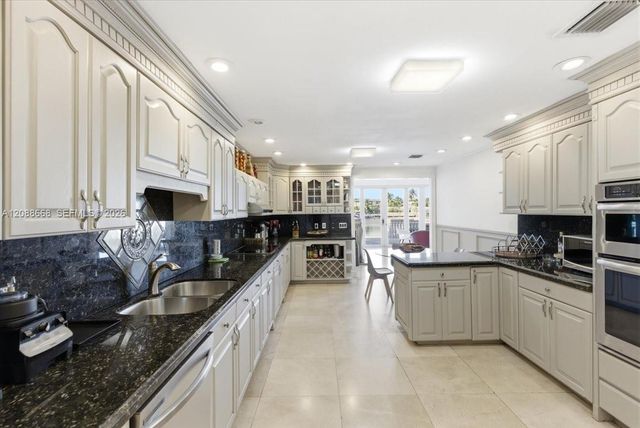 1249 Biscaya Drive 1249, Surfside, FL 33154