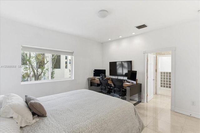 1249 Biscaya Drive 1249, Surfside, FL 33154