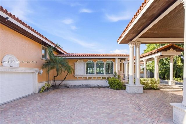 1249 Biscaya Drive 1249, Surfside, FL 33154