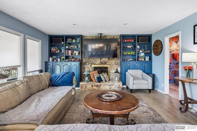 11819 Jefferson Plaza, Omaha, NE 68137