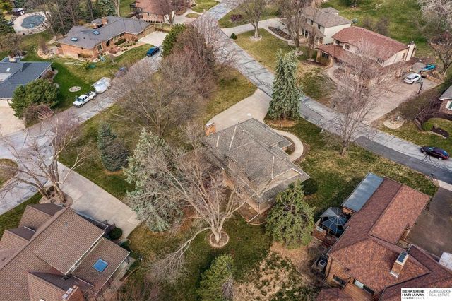 11819 Jefferson Plaza, Omaha, NE 68137