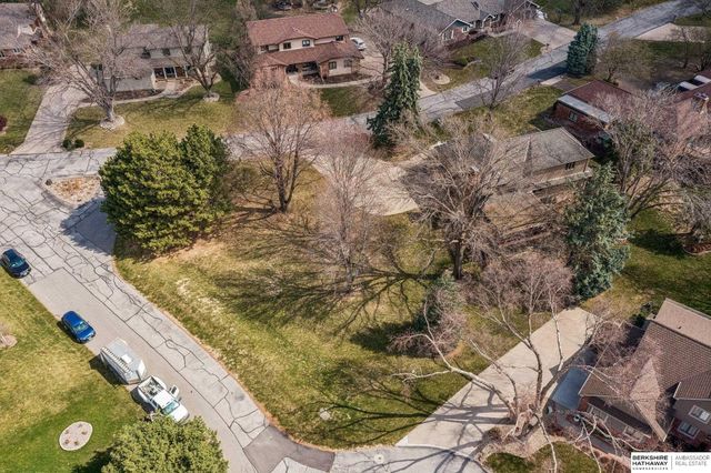 11819 Jefferson Plaza, Omaha, NE 68137