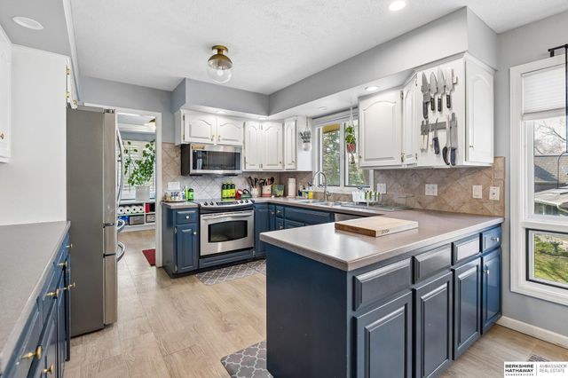 11819 Jefferson Plaza, Omaha, NE 68137