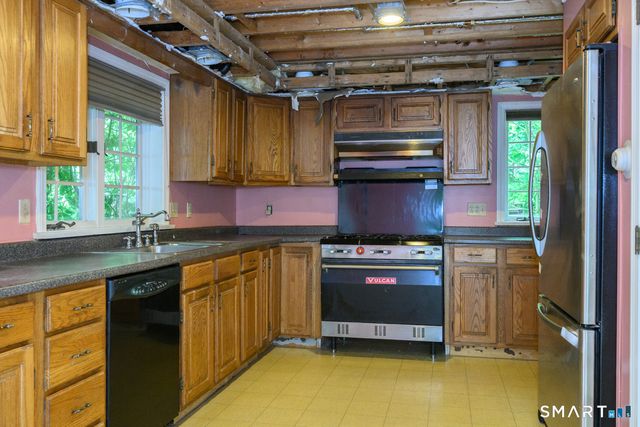 30 Steep Hollow Lane, Manchester, CT 06040