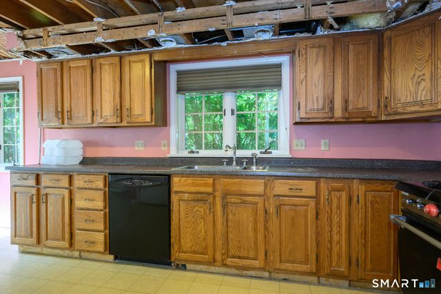 30 Steep Hollow Lane, Manchester, CT 06040