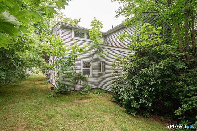 30 Steep Hollow Lane, Manchester, CT 06040
