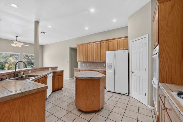 104 River Park LN, Georgetown, TX 78626