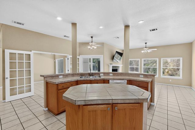 104 River Park LN, Georgetown, TX 78626