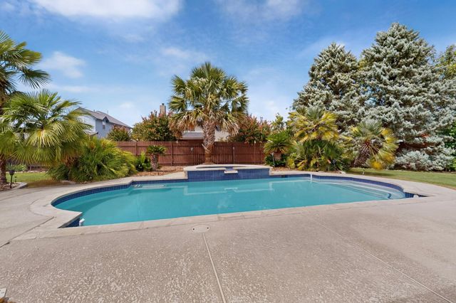 104 River Park LN, Georgetown, TX 78626