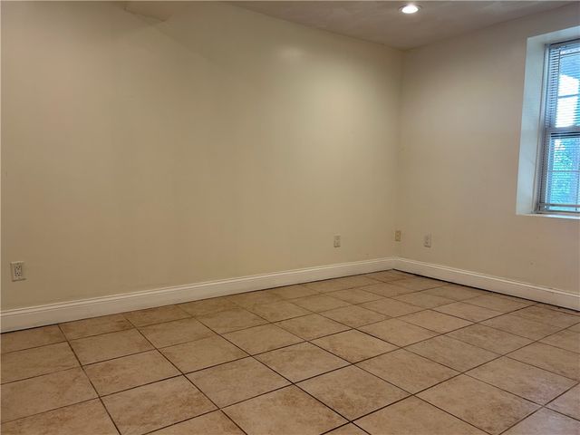 982 Plainfield Street 4, Johnston, RI 02919