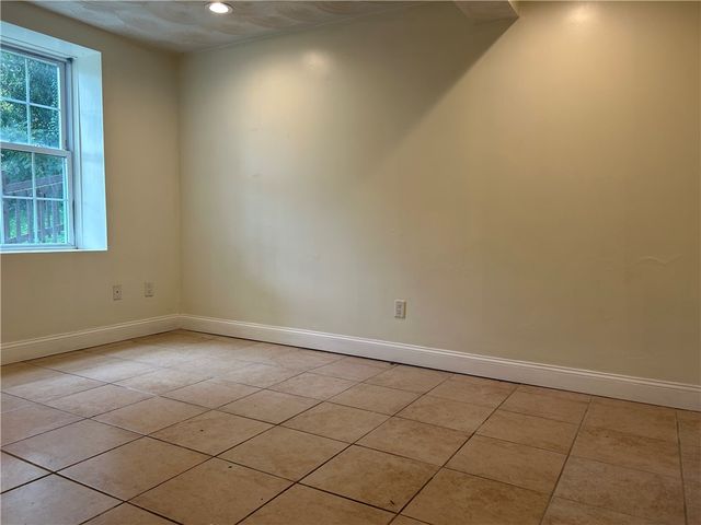 982 Plainfield Street 4, Johnston, RI 02919