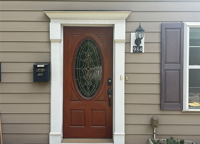 982 Plainfield Street 4, Johnston, RI 02919