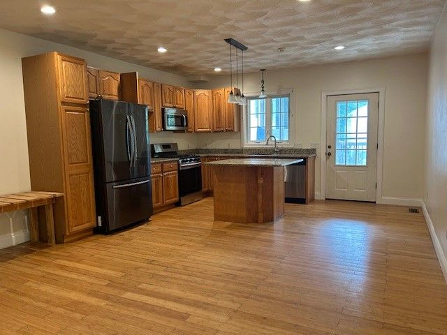 982 Plainfield Street 4, Johnston, RI 02919