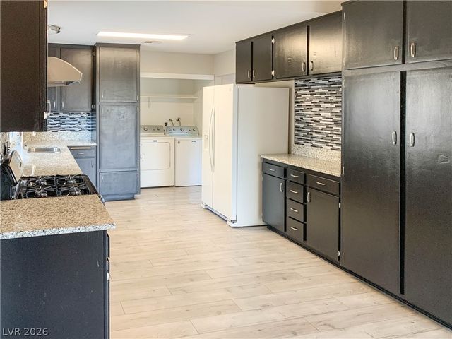 6408 Meadow Lark Lane, Las Vegas, NV 89103