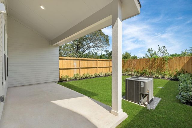 5622 Bertellis Lane, Houston, TX 77091