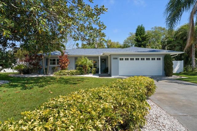 1729 LAURIE LANE, Belleair, FL 33756