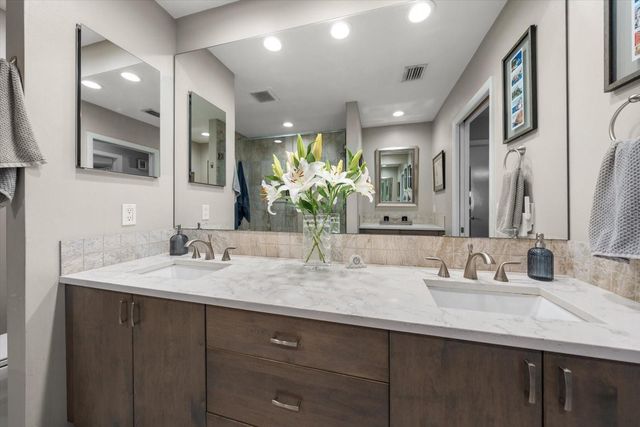 1729 LAURIE LANE, Belleair, FL 33756