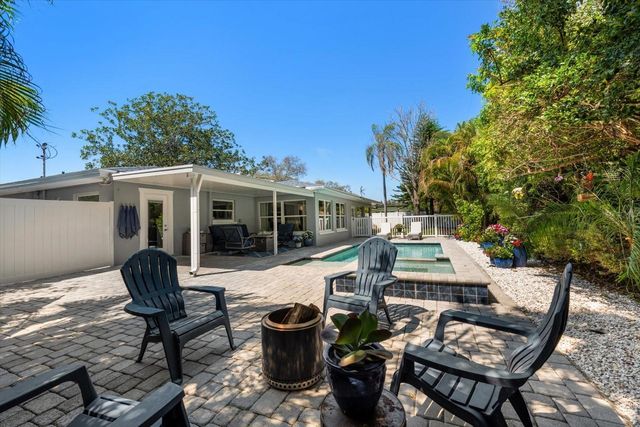 1729 LAURIE LANE, Belleair, FL 33756