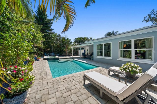 1729 LAURIE LANE, Belleair, FL 33756