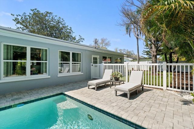 1729 LAURIE LANE, Belleair, FL 33756