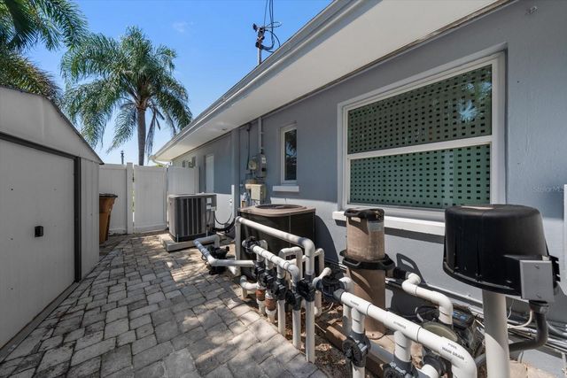 1729 LAURIE LANE, Belleair, FL 33756