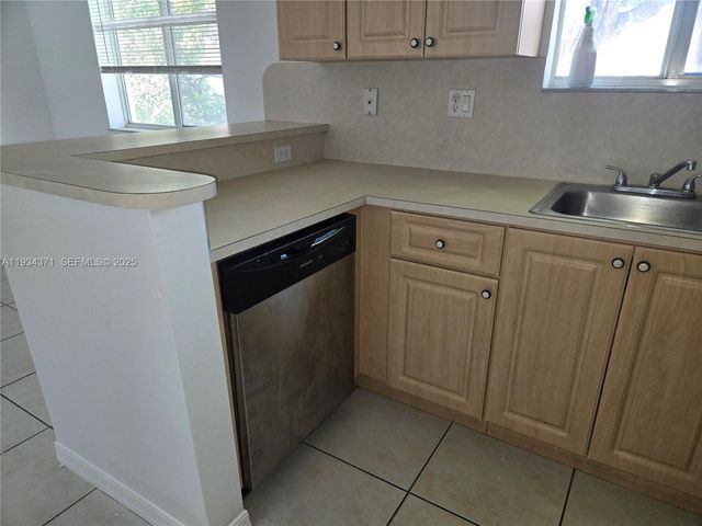 1261 SE 29th St 206-25, Homestead, FL 33035