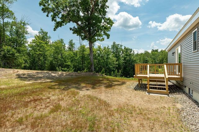 4 Hawthorne Road, Ossipee, NH 03864