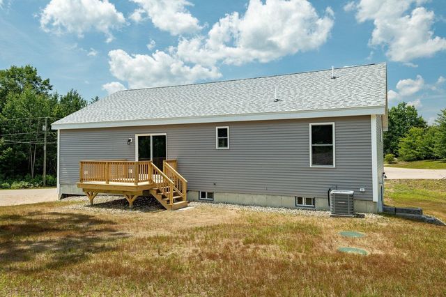 4 Hawthorne Road, Ossipee, NH 03864