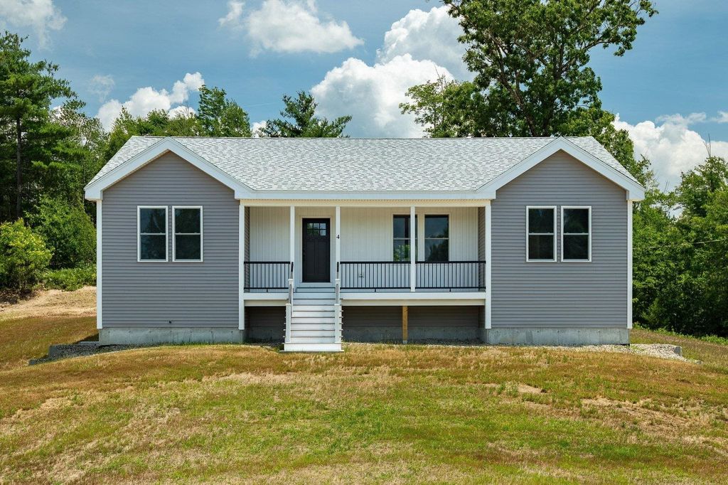 4 Hawthorne Road, Ossipee, NH 03864