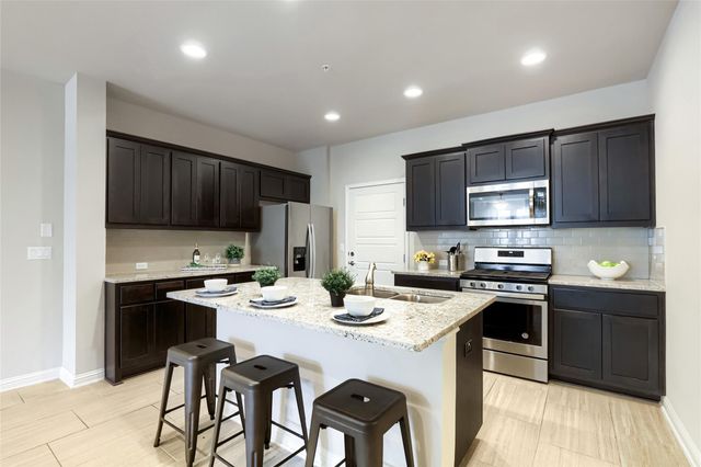 13800 Lyndhurst ST 203, Austin, TX 78717