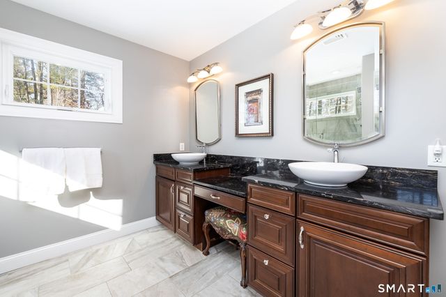 7 Hill Top Road, Morris, CT 06763